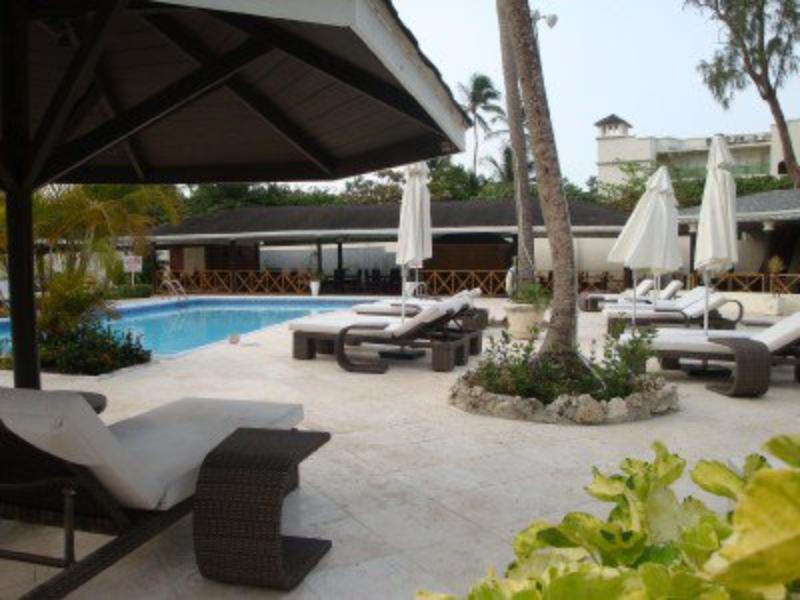 Starfish Discovery Bay Holetown Exterior photo