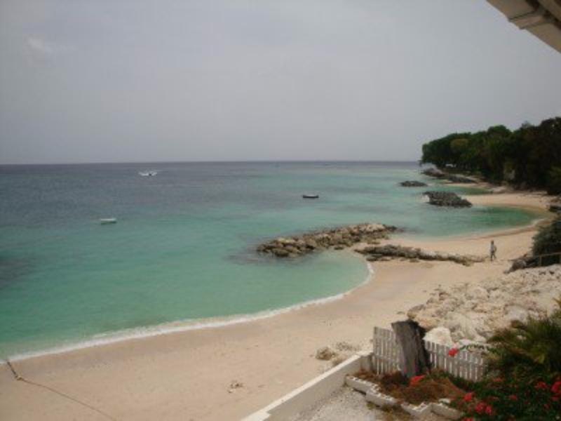 Starfish Discovery Bay Holetown Exterior photo