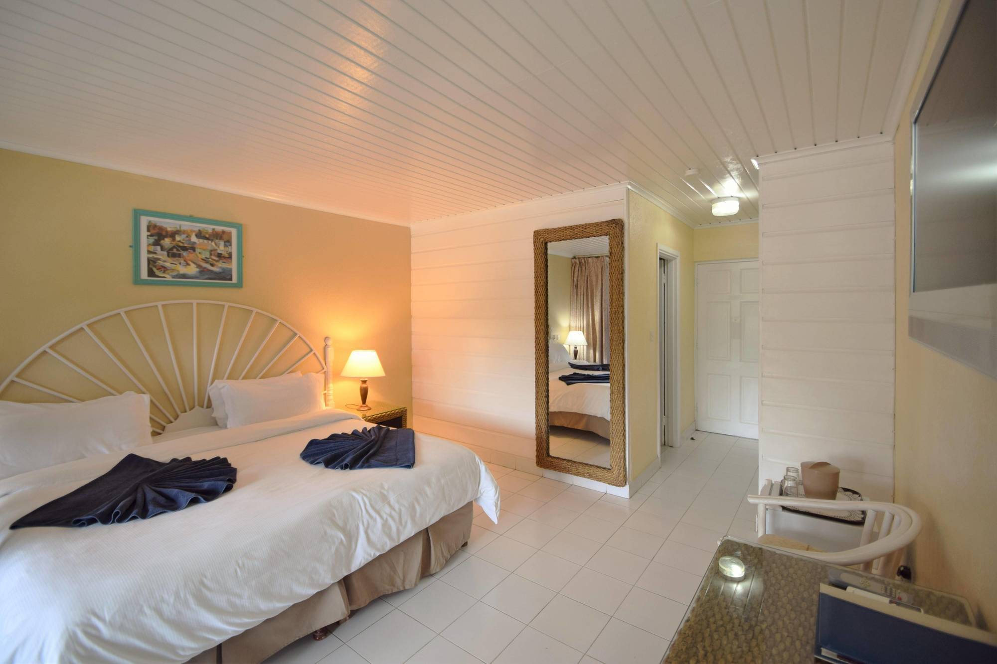 Starfish Discovery Bay Holetown Exterior photo