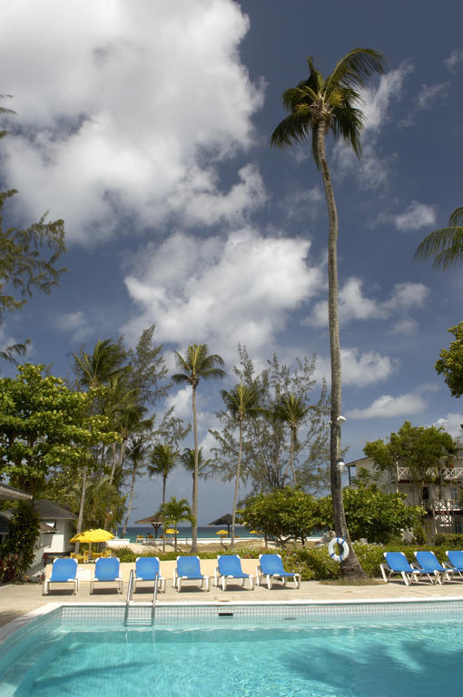 Starfish Discovery Bay Holetown Exterior photo