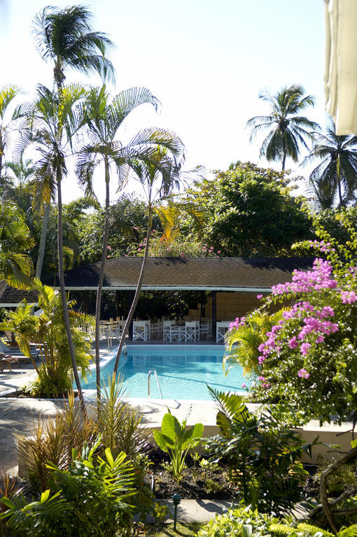 Starfish Discovery Bay Holetown Exterior photo